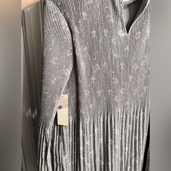 RD Style long sleeve floral dress - Picture 3 of 3